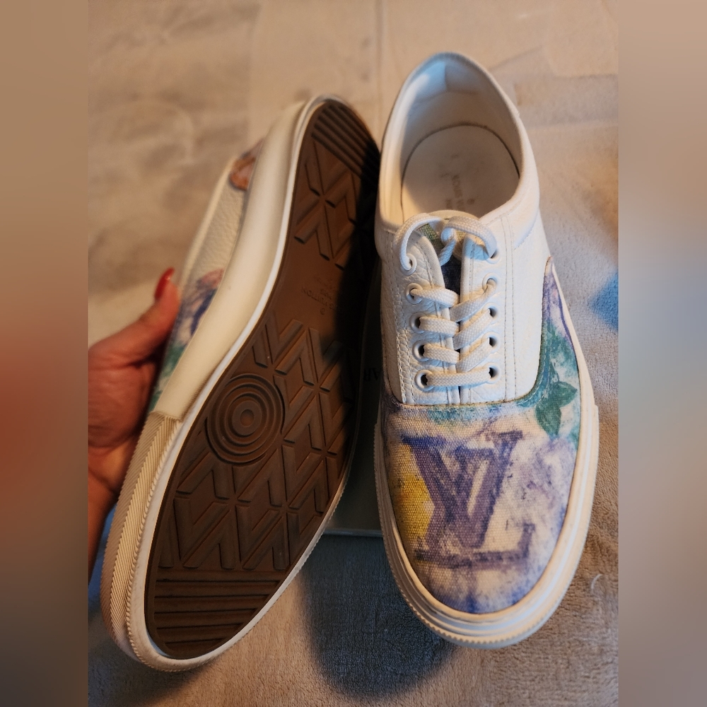 LV men's sneakers sz 9 - Picture 3 of 7